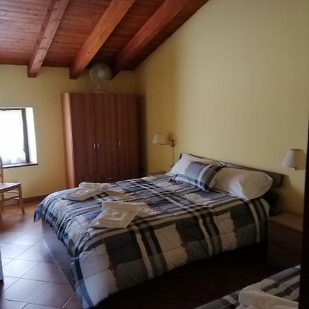 Agriturismo Licensi Del Bresa Villa Monzambano Eksteriør bilde