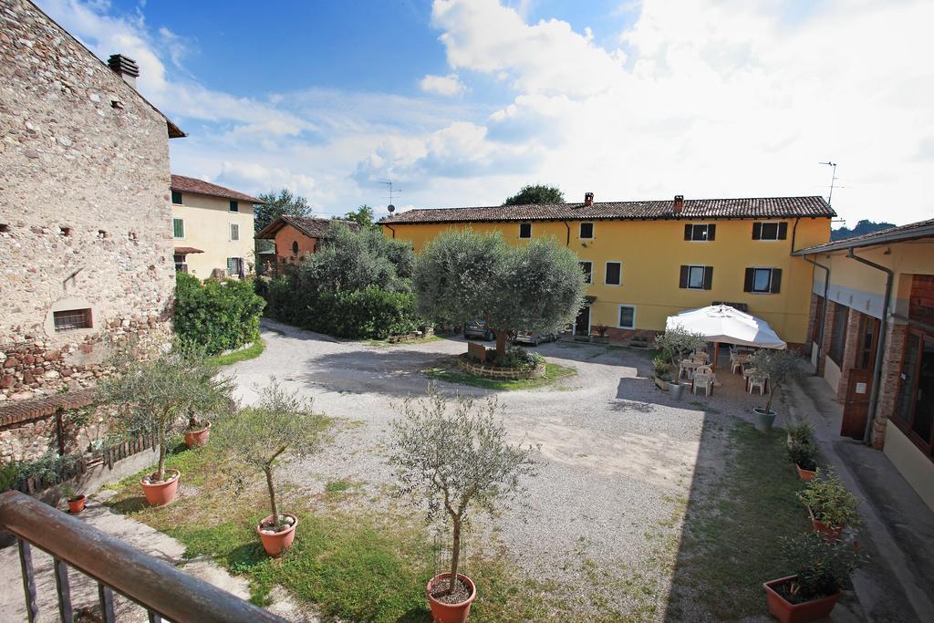 Agriturismo Licensi Del Bresa Villa Monzambano Eksteriør bilde