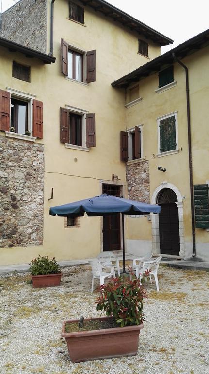 Agriturismo Licensi Del Bresa Villa Monzambano Eksteriør bilde