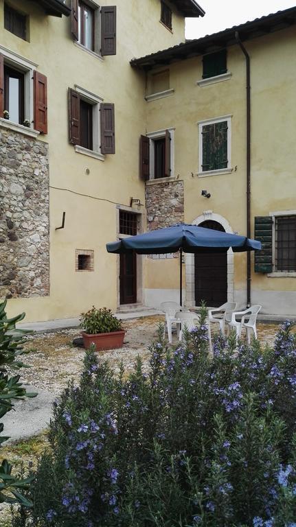 Agriturismo Licensi Del Bresa Villa Monzambano Eksteriør bilde