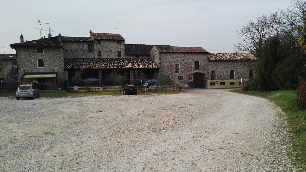 Agriturismo Licensi Del Bresa Villa Monzambano Eksteriør bilde