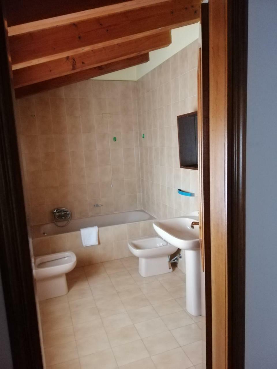 Agriturismo Licensi Del Bresa Villa Monzambano Eksteriør bilde
